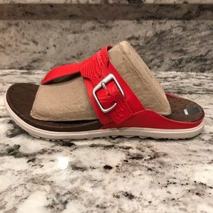 NWT Merrell flip flops/ sandals, sz 6